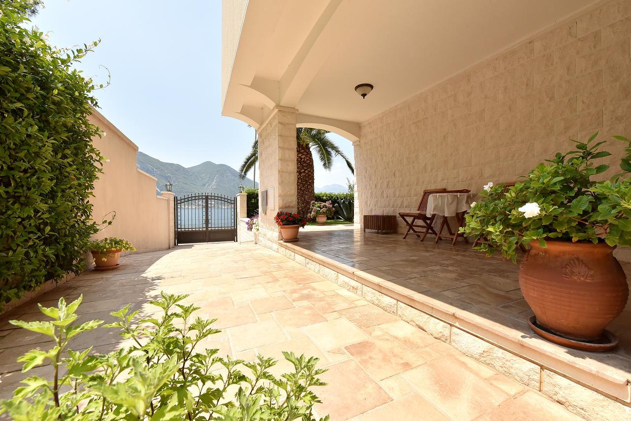 Apartmán Maniva Penthouse By The Sea Kotor Exteriér fotografie