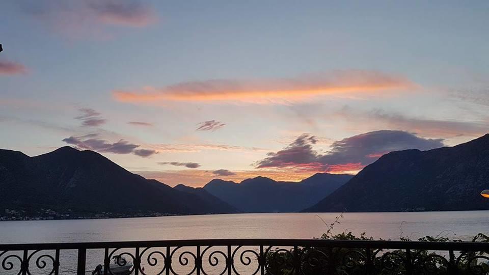 Apartmán Maniva Penthouse By The Sea Kotor Exteriér fotografie